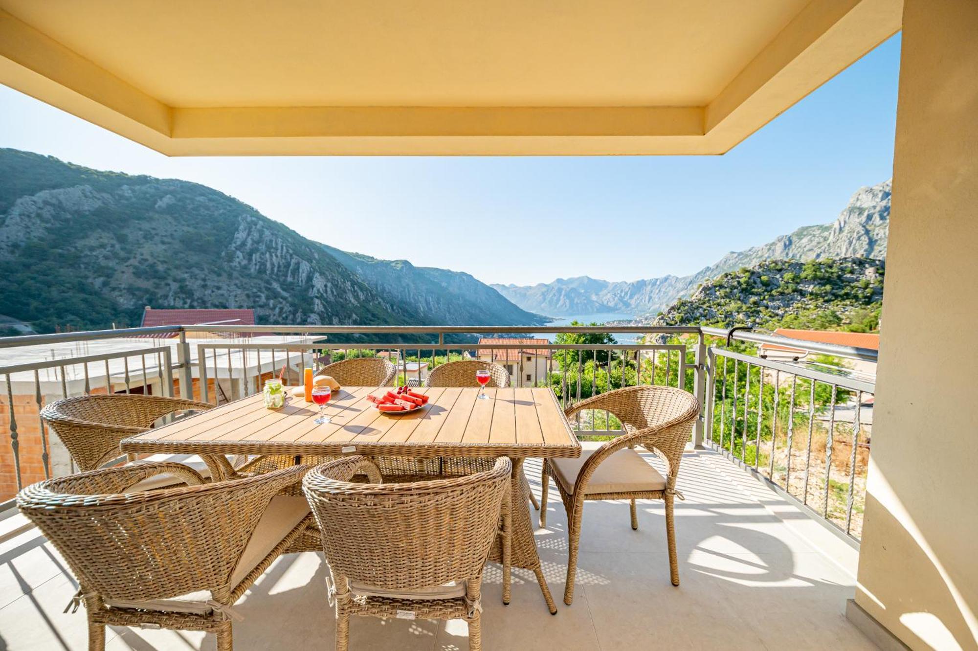 Red Hill Kotor Exterior foto